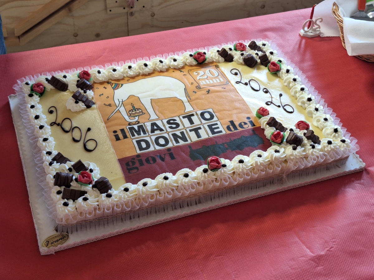 La torta dei festeggiamenti dei 20 anni del Mastodonte
